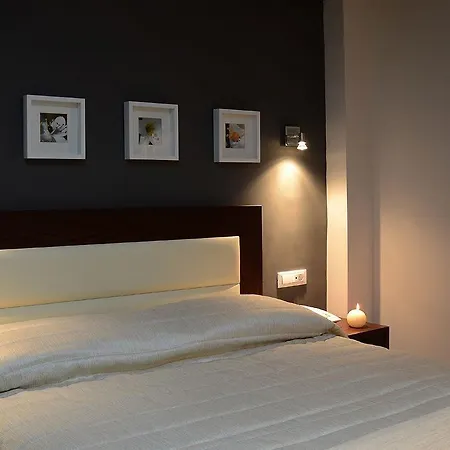 Amphitryon Boutique Hotel